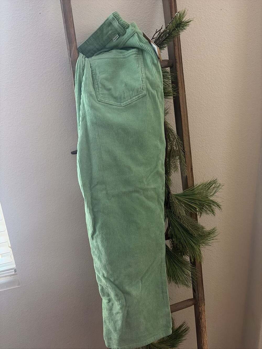 Billabong x The Salty Blonde High Waisted Corduroy Pants Size 31 - Picture 4 of 5